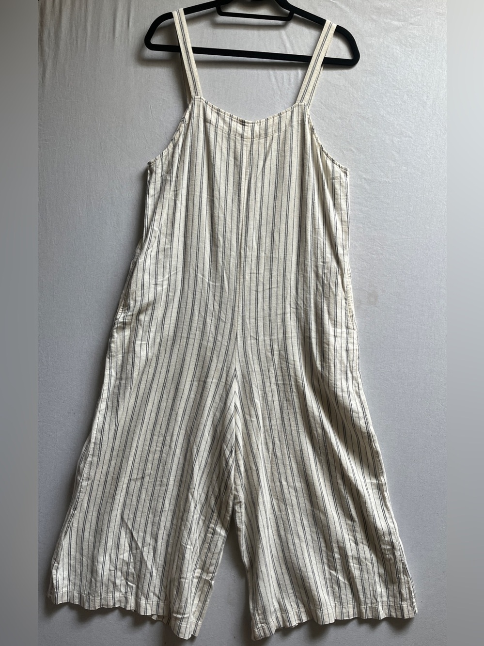 Uniqlo Cream & Navy Pinstripe Wide Leg Sleeveless Jumpsuit Size M